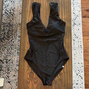 Summersalt ruched backflip. 6LT.